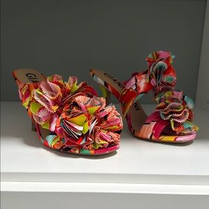 Gianni Bini Hardaway Splash MultiColor Heels with Sculptural Bow